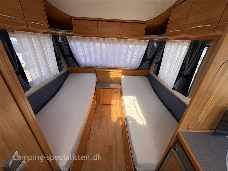 Adria Adora 472 LU Enkeltsenge